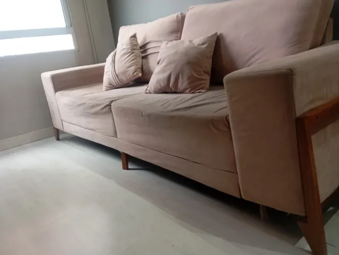 Sofá Retrô Rosé 3 Lugares + Almofadas (Desapego Rápido!)
