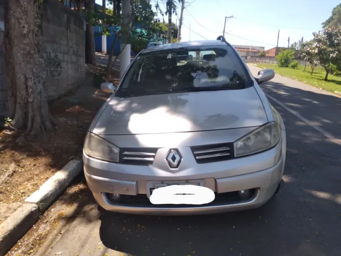 Renault Megane Grand Tour Dynam. Hi-flex 1.6 16V 2011