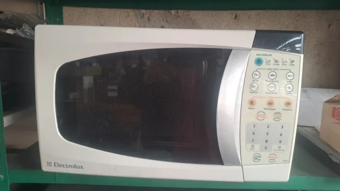 Microondas Eletrolux 18l