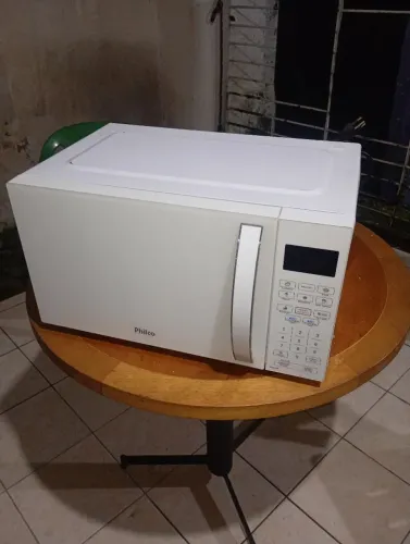 Microondas Philco semi novo 28 litros 