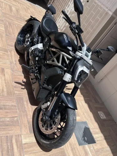 Xdiavel Ducati - muito nova e conservada