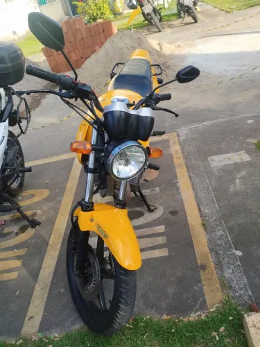CBx 250 twistar amarela