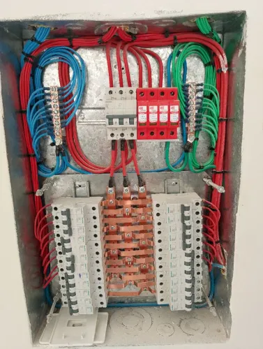 Eletricista - Manutenção e instalações