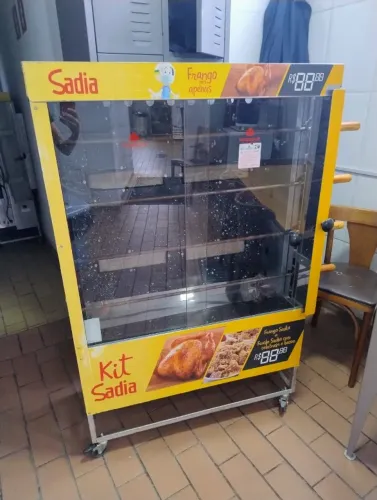 Maquina de frango assado - Semi nova