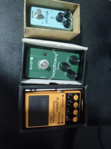 Kit Guitarra Completo - Pedal Boss DS-2 + 2 Pedais + Caixa Meteoro