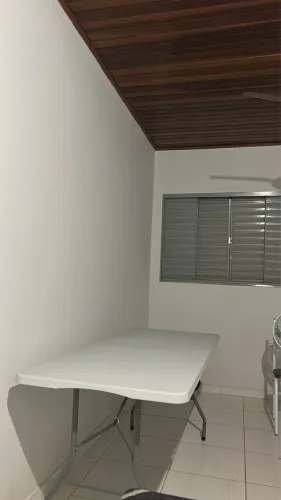 Mesa dobrável desmontável