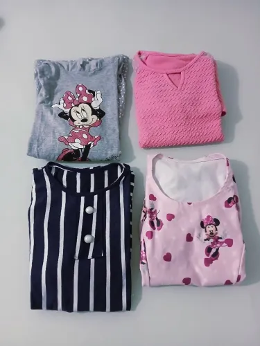 Vendo esse lote vestidos infantil Menina 3/4 anos usado em boas condições