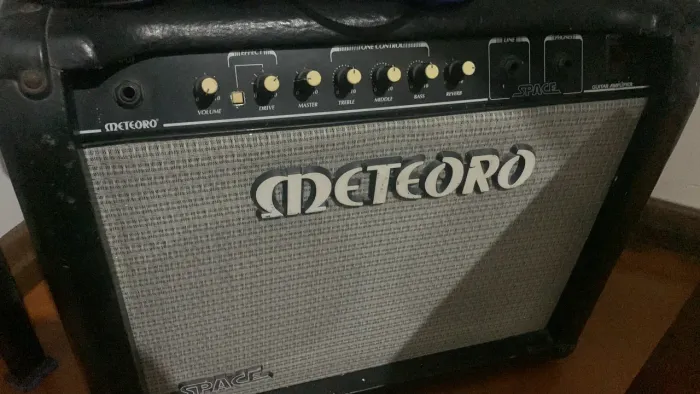 Amplificador de Guitarra Meteoro Space