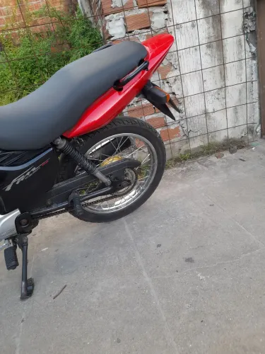 Cg fan 125 2013. Pra quem gosta de uma moto direita, sem nada pra fazer