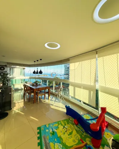 Apartamento 03 quartos frente mar na Praia da Sereia