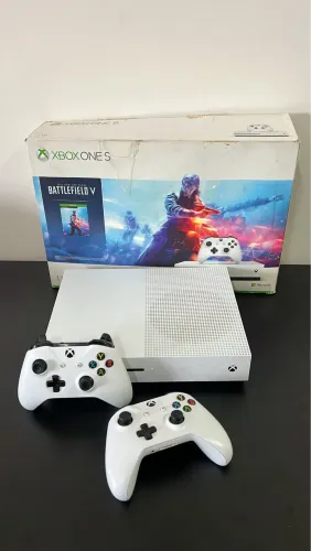 Xbox One s 1TB 2 controles (seminovo 3 meses de garantia)