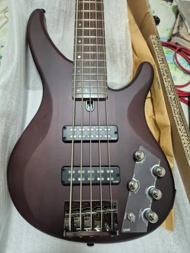 Contrabaixo Yamaha TRBX 505 novo