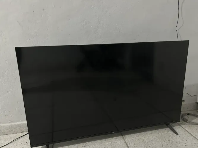 Tv smart pra retirar peças ou consertar.
