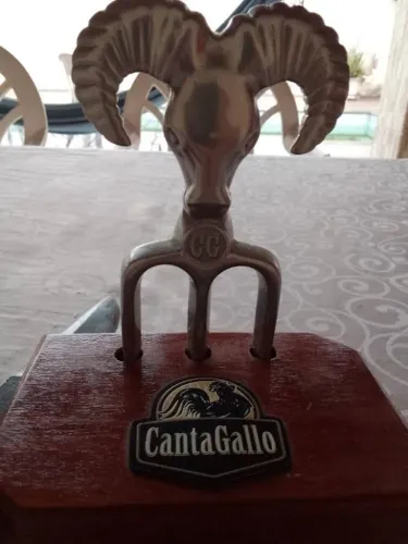 Kit Churrasco CantaGallo - Tridente Cabeça de Carneiro + Faca Artesanal + Base Madeira