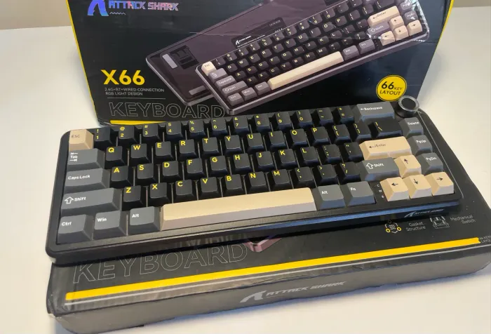 Teclado Mecânico sem fio Attack Shark ? Tri-Mode (2.4G / Bluetooth 5.0 / USB-C). Novo