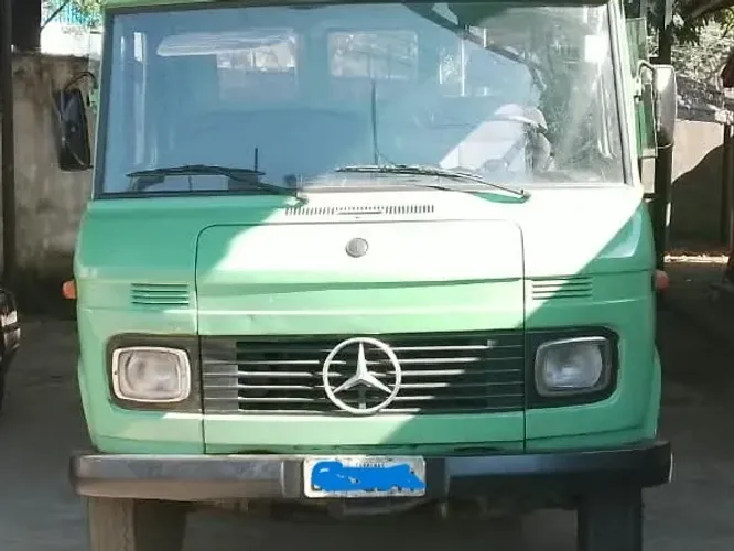Mercedes Benz 608 D