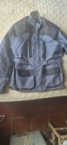 Jaqueta e calça de motociclista STJ 