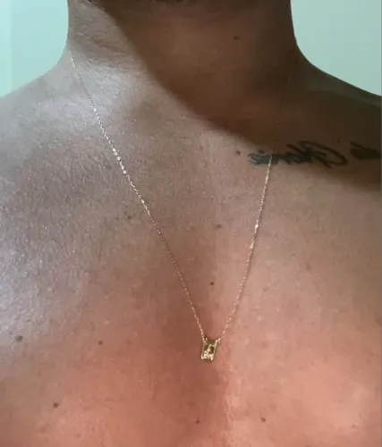 Vendo um scapulario de ouro 18k