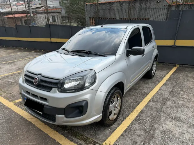 Fiat Uno Attractive 1.0 EVO Fire Flex 8V 5P 2021