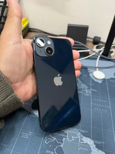 iPhone 14 pouquíssimo uso
