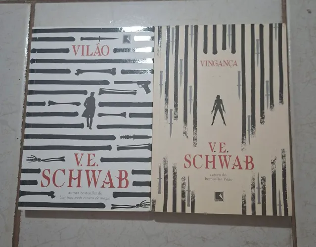 Kit V. E. Schwab - Vilão e Vingança