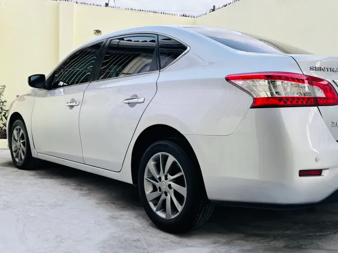 Nissan Sentra SV 2.0 Flexstart 16V Aut. 2014