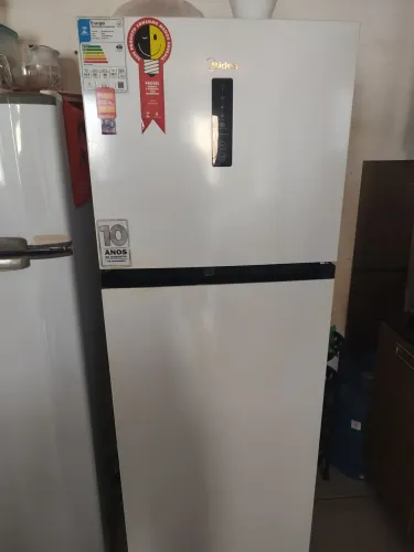 Geladeira Midea