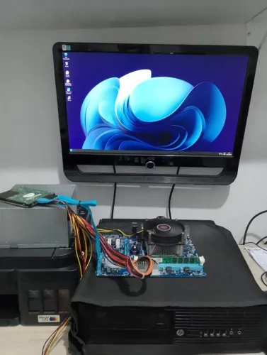 Placa Mãe Gigabyte GA-H61M-S1 1155 + i5 3570k 3.40 GHz