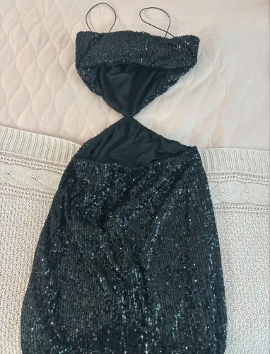 Vestido paetê preto marca Catbalou