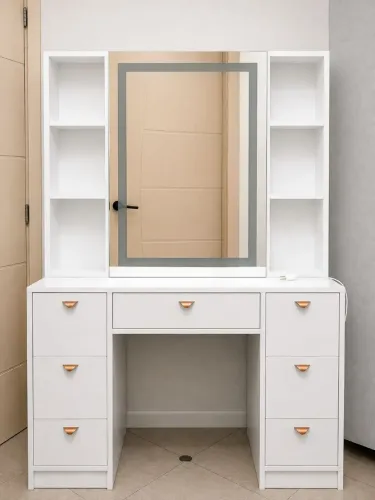 Camarim em MDF com LED no espelho