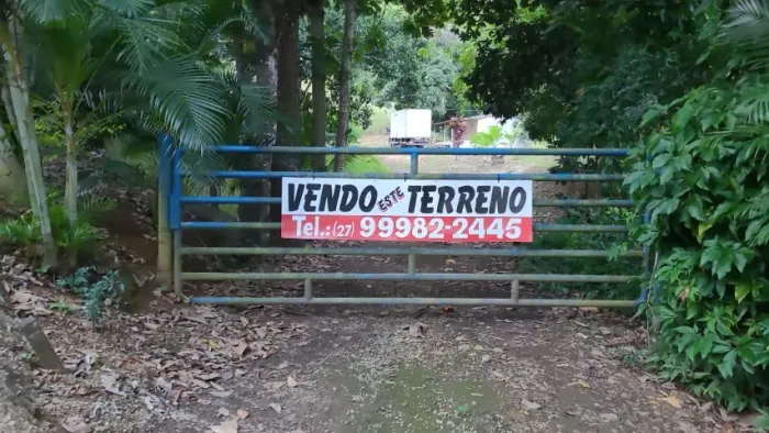 Sitio em Roda d'água