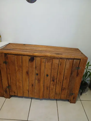 Armário rústico em madeira