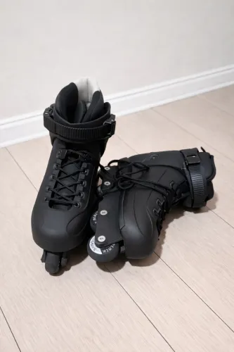 Patins Inline Aggressive Traxart - Preto - Ótimo Estado