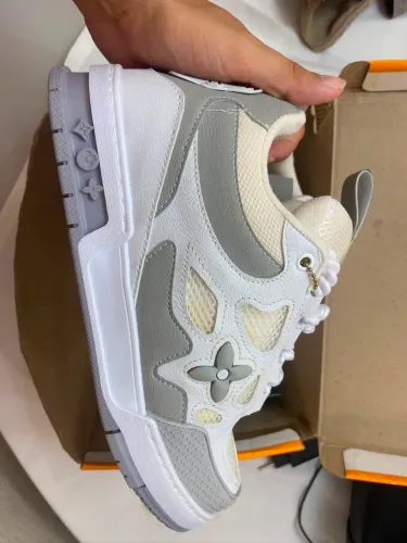 Tênis louis vuitton