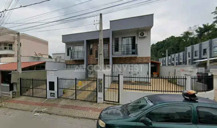 Casa com 2 quartos no bairro Azambuja!!!