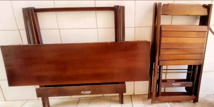 Mesa de Madeira Imbuia Retangular Dobrável 1,20 x 70cm Madesil com 6 cadeiras