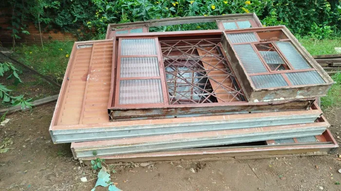 VENDE -SE 03 JANELA DE 1.20 X 2.00 VENEZIANA 0 1janela de 1.50 X 1.20 