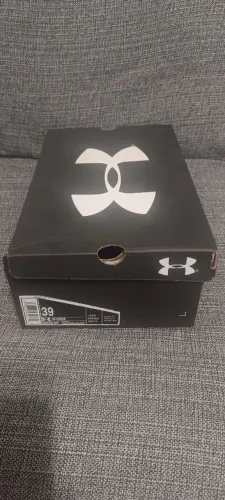 Tênis Under Armour