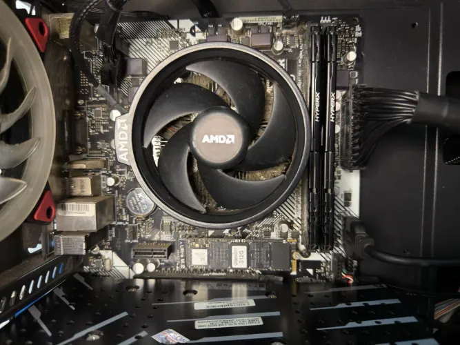 Ryzen 5 5600 + GTX 1660Oc 6Gb + 2x8 Ram + A320M-HD