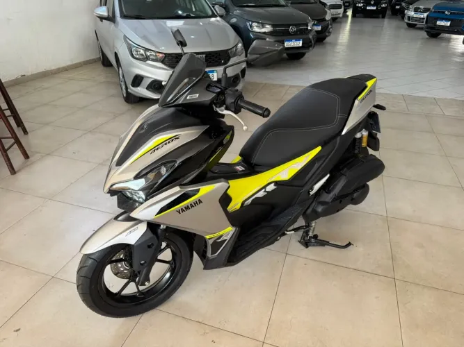 Aerox Prata Novinha 80km