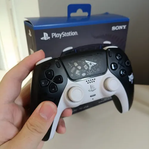 Controle Dualsense versão THE LAST OF US, com analógicos magnéticos TMR (anti drift)