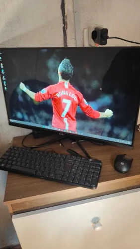 ? PC All in One 23,8? Intel Core i3 Ultra - Windows 11 - Completo