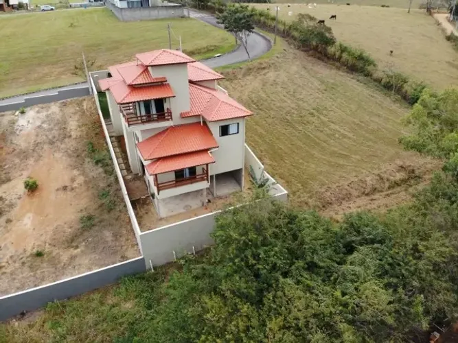 Casa Colonial de Alto Padrão de 4 quartos em Iriri, Anchieta-ES