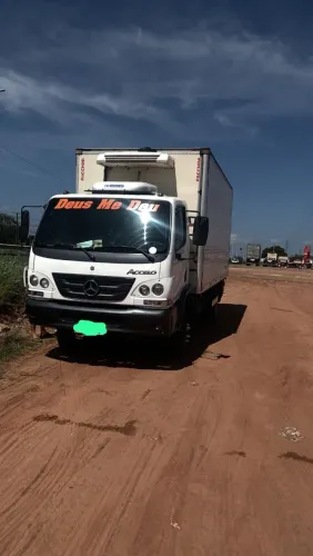 Caminhão Accelo 815