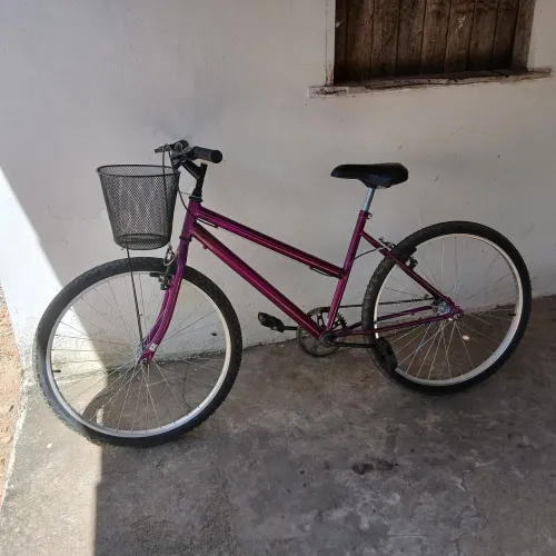 Bicicleta Aro 26 Feminina Sem Marcha - Menos de 1 mês de uso