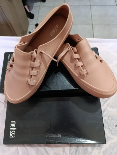 Vendo tênis original Melissa 