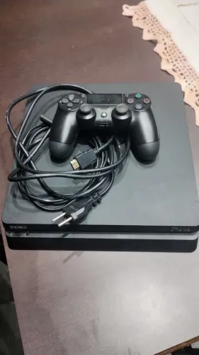 PS4 slim