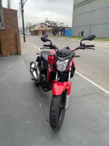 Cb Twister 250 - 17/18 vermelha