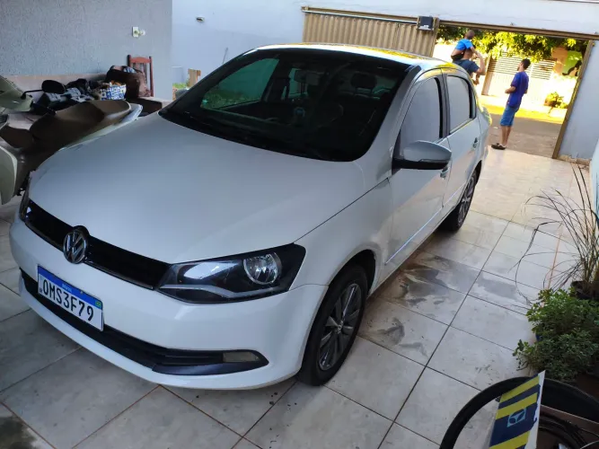 Volkswagen Voyage Comf/highli. 1.6 MI T.flex 8V 4P 2015