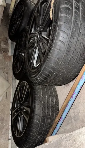 Rodas aro 17/original sem detalhes , bmw/218i /ano2021/2022/2023